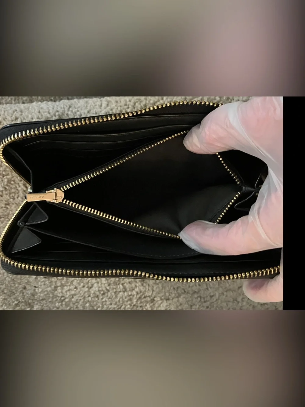 SPOTLESS & IN EXCELLENT CONDITION!COACH SIGNATURE  ZIP AROUND WALLET CLUTCH